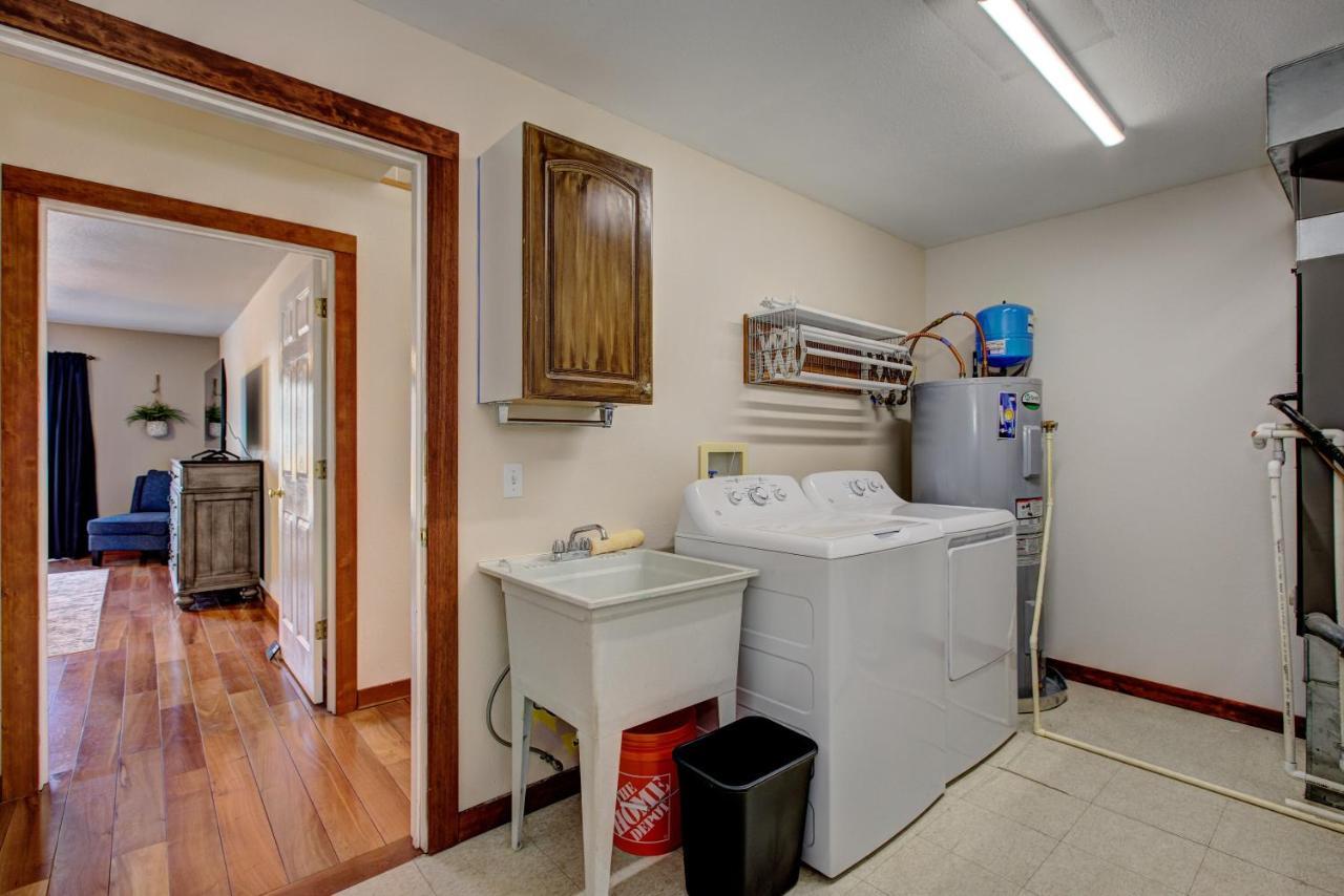 Twin Pines Cabin In Wilderness Ranch On Hwy 21, Amazing Views, 20 Ft Ceilings, Fully Fenced Yard, Pet Friendly, , Go Paddle Boarding At Lucky Peak, Or Snowshoeing In Idaho City And Take In The Hot Springs, Sleeps 10! Boise Exterior foto